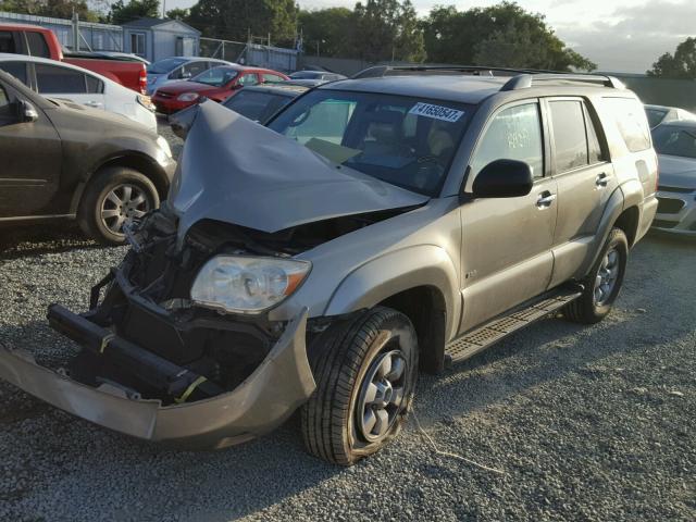 JTEZU14R678070927 - 2007 TOYOTA 4RUNNER SR GOLD photo 2