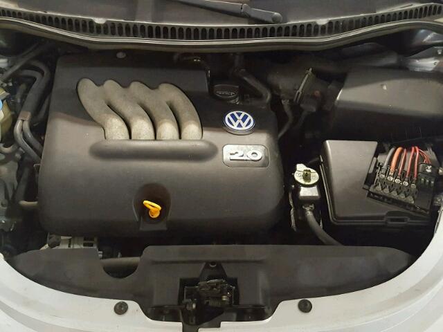 3VWCK21CX2M426156 - 2002 VOLKSWAGEN NEW BEETLE 银色 照片 7