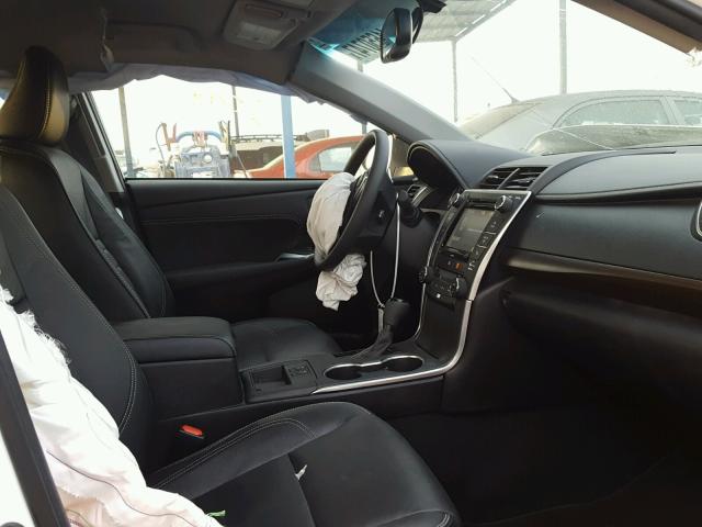 4T1BF1FK2HU407145 - 2017 TOYOTA CAMRY LE თეთრი ფოტო 5