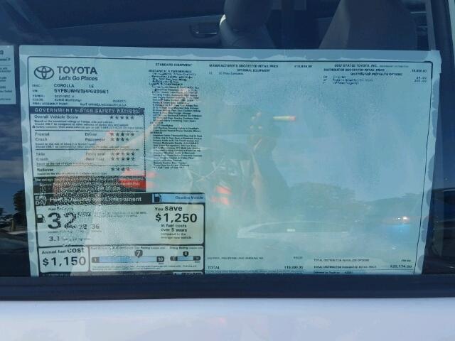 5YFBURHE9HP689961 - 2017 TOYOTA COROLLA WHITE photo 9