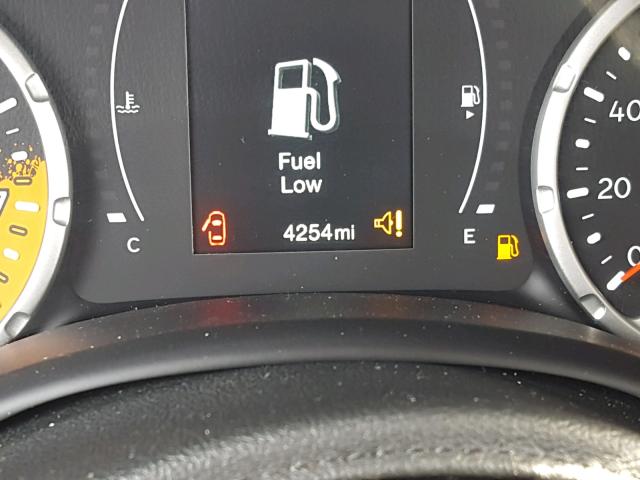 ZACCJBAB1JPH11482 - 2018 JEEP RENEGADE S ნარინჯისფერი ფოტო 8