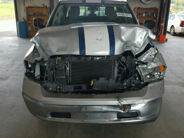 1C6RR6GP4DS597450 - 2013 RAM 1500 SLT ვერცხლისფერი ფოტო 9