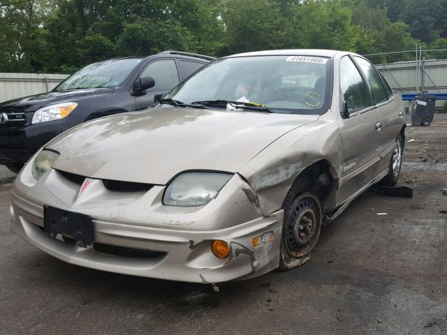 1G2JB524327449098 - 2002 PONTIAC SUNFIRE SE TAN photo 2