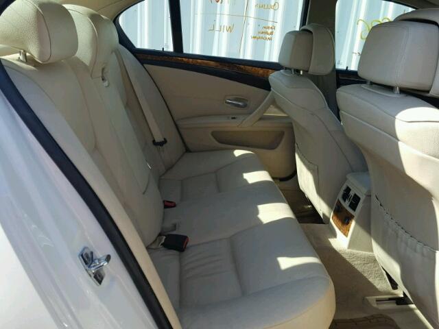 WBANV13518CZ51593 - 2008 BMW 528 XI WHITE photo 6