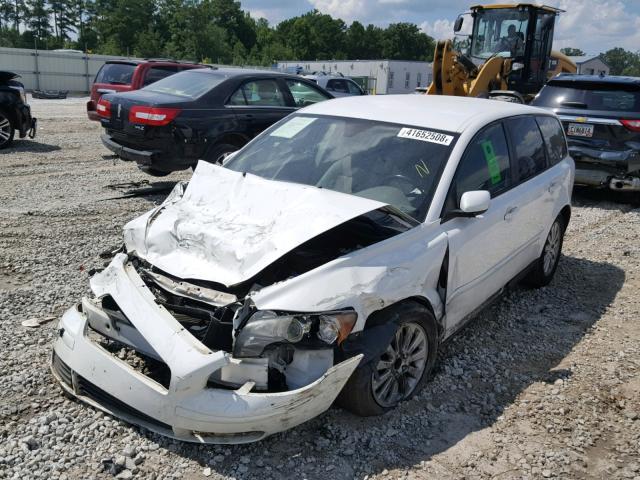 YV1MW382952096952 - 2005 VOLVO V50 2.4I WHITE photo 2