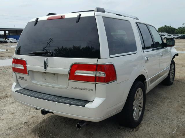 5LMJJ2J56DEL02272 - 2013 LINCOLN NAVIGATOR Weiß Foto 4