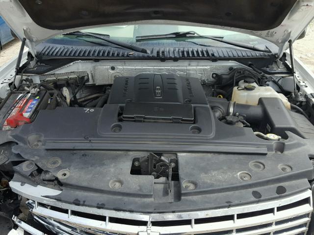 5LMJJ2J56DEL02272 - 2013 LINCOLN NAVIGATOR Weiß Foto 7