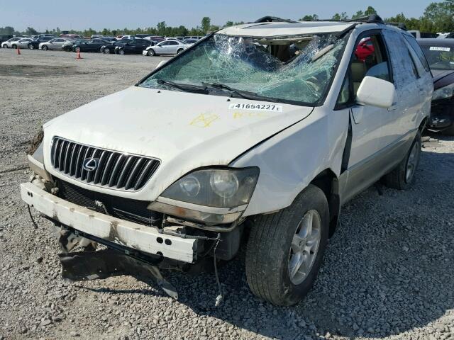 JT6GF10U1Y0047837 - 2000 LEXUS RX 300 WHITE photo 2