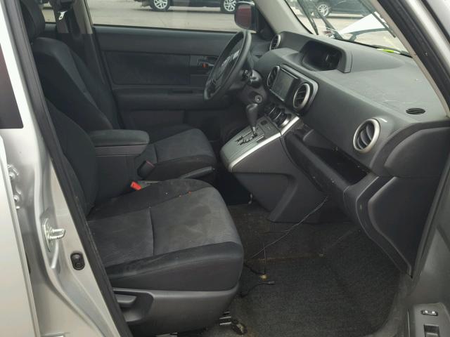 JTLZE4FE4CJ020547 - 2012 TOYOTA SCION XB ვერცხლისფერი ფოტო 5