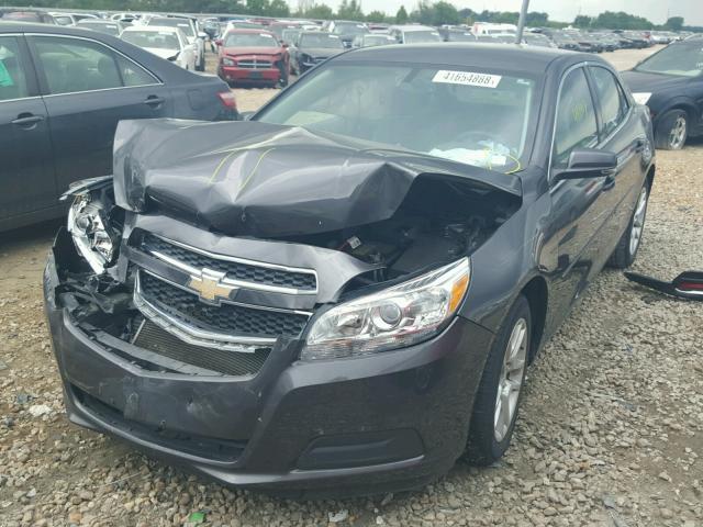 1G11C5SA7DF337128 - 2013 CHEVROLET MALIBU 1LT ნაცრისფერი ფოტო 2