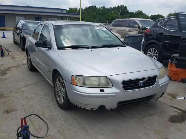 YV1RS612752457608 - 2005 VOLVO S60 SILVER photo 1