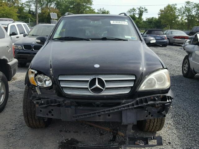 4JGAB57E54A492159 - 2004 MERCEDES-BENZ ML 350 BLACK photo 9