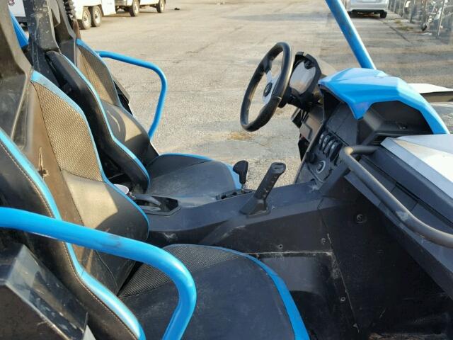 3JBPWAP28GJ000589 - 2016 CAN-AM MAVERICK 1 BLUE photo 5