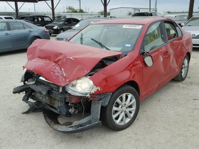 3VWRX7AJ4AM158369 - 2010 VOLKSWAGEN JETTA SE 红色 照片 2
