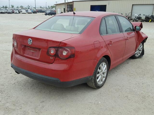 3VWRX7AJ4AM158369 - 2010 VOLKSWAGEN JETTA SE RED photo 4