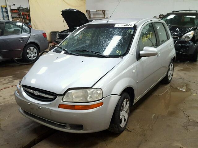 KL1TD66607B694646 - 2007 CHEVROLET AVEO BASE SILVER photo 2