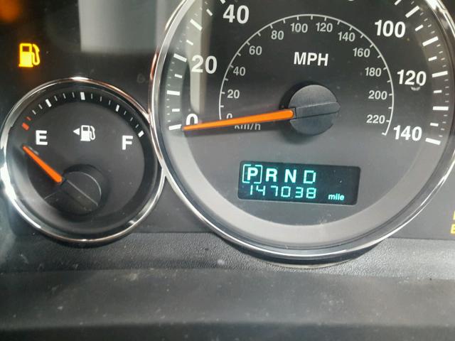 1J8HG48K57C619285 - 2007 JEEP COMMANDER BLACK photo 8