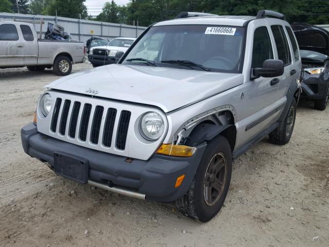 1J4GL38KX5W501599 - 2005 JEEP LIBERTY RE GRAY photo 2