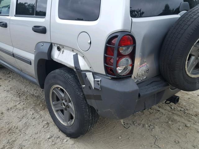1J4GL38KX5W501599 - 2005 JEEP LIBERTY RE GRAY photo 9