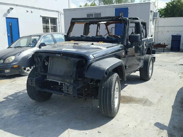 1C4BJWDG8CL125038 - 2012 JEEP WRANGLER U BLACK photo 2