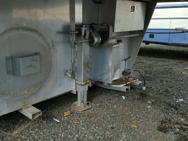 4FKPG222140023409 - 2004 4STA TRAILER WHITE photo 9