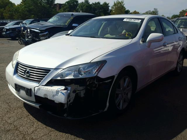 JTHBJ46G592306127 - 2009 LEXUS ES WHITE photo 2