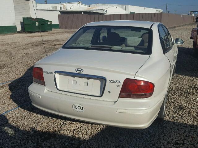 KMHWF25H04A073786 - 2004 HYUNDAI SONATA WHITE photo 4