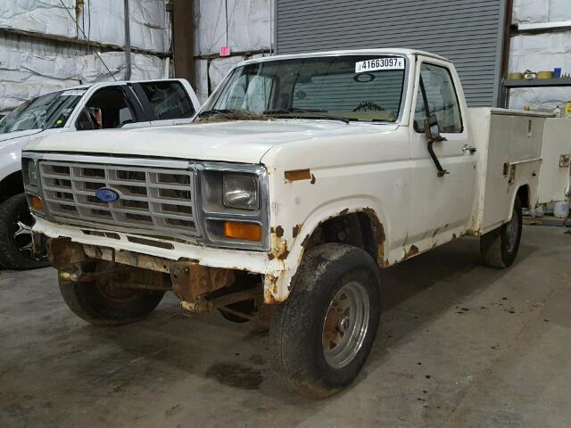 1FTEF26N8FPB19627 - 1985 FORD F250 WHITE photo 2