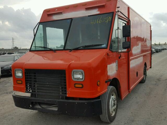 4UZAANDU28CZ07740 - 2008 FREIGHTLINER CHASSIS M RED photo 2