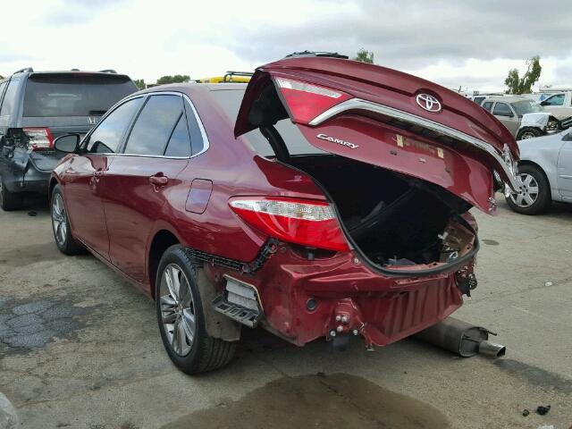 4T1BF1FK4FU931975 - 2015 TOYOTA CAMRY LE RED photo 3