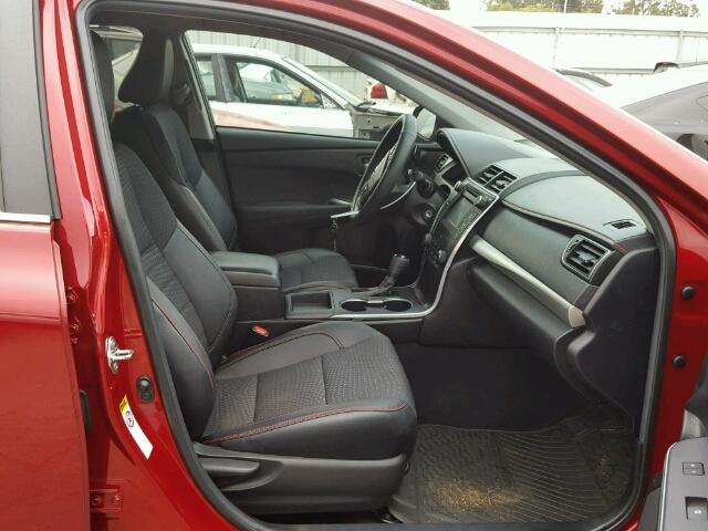 4T1BF1FK4FU931975 - 2015 TOYOTA CAMRY LE წითელი ფოტო 5