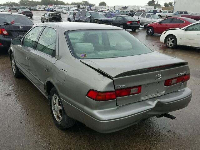 JT2BG22K6V0067040 - 1997 TOYOTA CAMRY SILVER photo 3