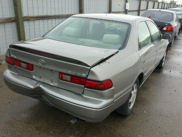 JT2BG22K6V0067040 - 1997 TOYOTA CAMRY SILVER photo 4