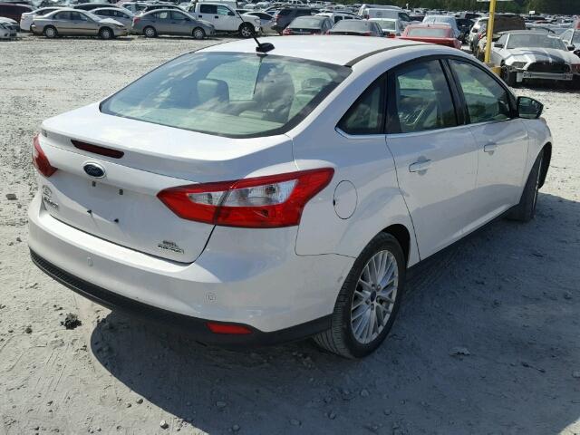 1FAHP3H28CL381286 - 2012 FORD FOCUS SEL WHITE photo 4