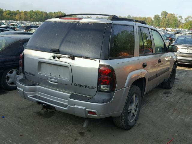 1GNDS13S542450100 - 2004 CHEVROLET TRAILBLAZE SILVER photo 4