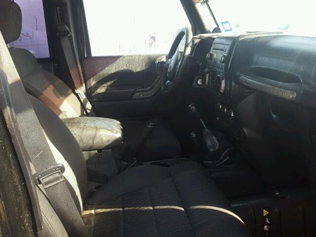 1C4BJWDG1CL241889 - 2012 JEEP WRANGLER U BLACK photo 5