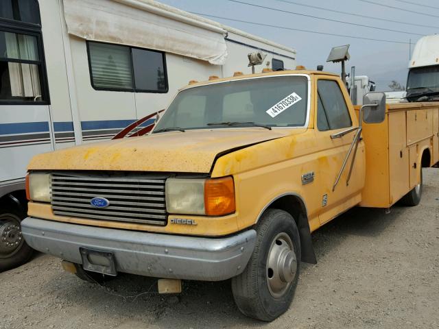 1FDKF37MXJKB35926 - 1988 FORD F350 YELLOW photo 2