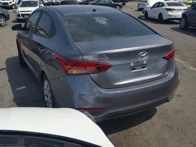 3KPC24A31JE030205 - 2018 HYUNDAI ACCENT SEL GRAY photo 3