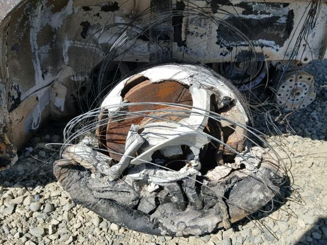 JTLKT334150211137 - 2005 TOYOTA SCION XB Күйген фото 10