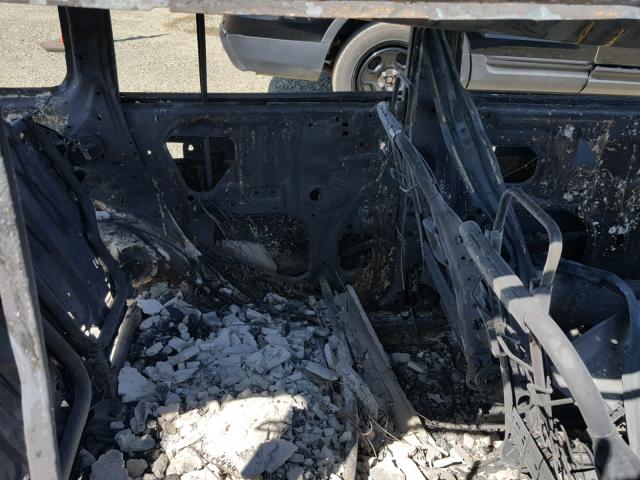 JTLKT334150211137 - 2005 TOYOTA SCION XB Күйген фото 6