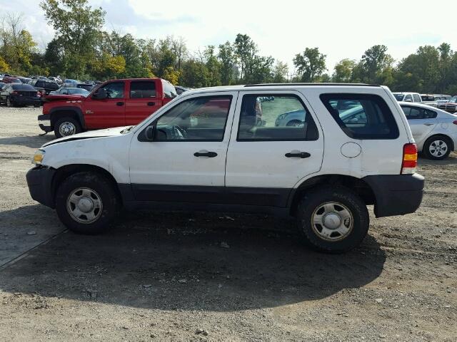 1FMYU92Z55KC90668 - 2005 FORD ESCAPE WHITE photo 9