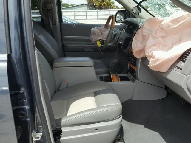 1A8HX58257F526657 - 2007 CHRYSLER ASPEN LIMI BLUE photo 5