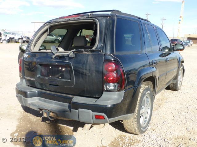 1GNDT13S142272831 - 2004 CHEVROLET TRAILBLAZE BLACK photo 3