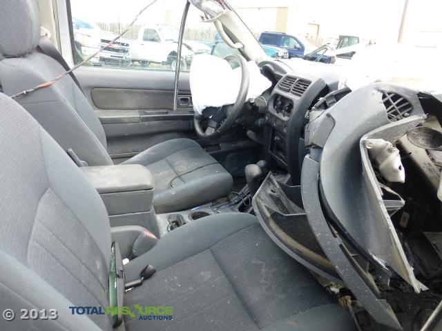 1N6ED27Y84C401041 - 2004 NISSAN FRONTIER C SILVER photo 5