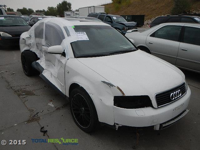 WAULC68E42A142417 - 2002 AUDI A4 1.8T QU WHITE photo 2