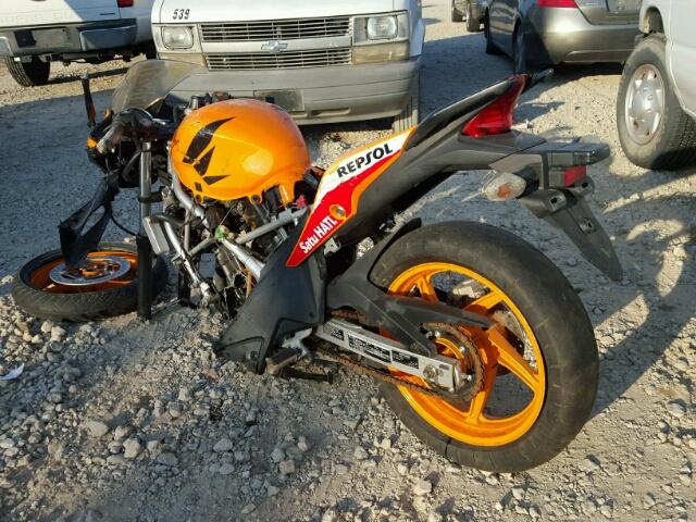 MLHMC410XD5303677 - 2013 HONDA CBR250 R ORANGE photo 3