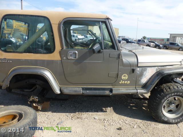 2J4FY49T4LJ509745 - 1990 JEEP WRANGLER / BROWN photo 9