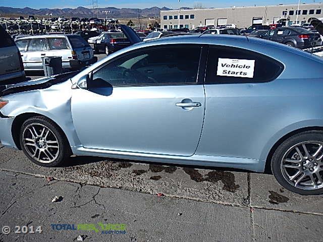 JTKDE177050055866 - 2005 TOYOTA SCION TC BLUE photo 10