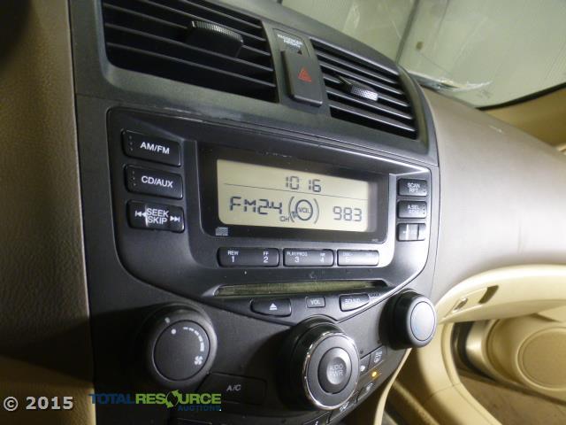 1HGCM563X4A158315 - 2004 HONDA ACCORD LX GOLD photo 13