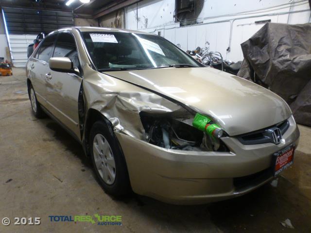 1HGCM563X4A158315 - 2004 HONDA ACCORD LX GOLD photo 2